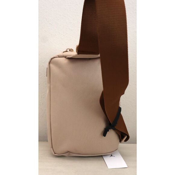 Air Jordan MA0839-X0L Unisex O/S Brown Hesi Crossbody Bag (3L) Sling Bag - Picture 4 of 8